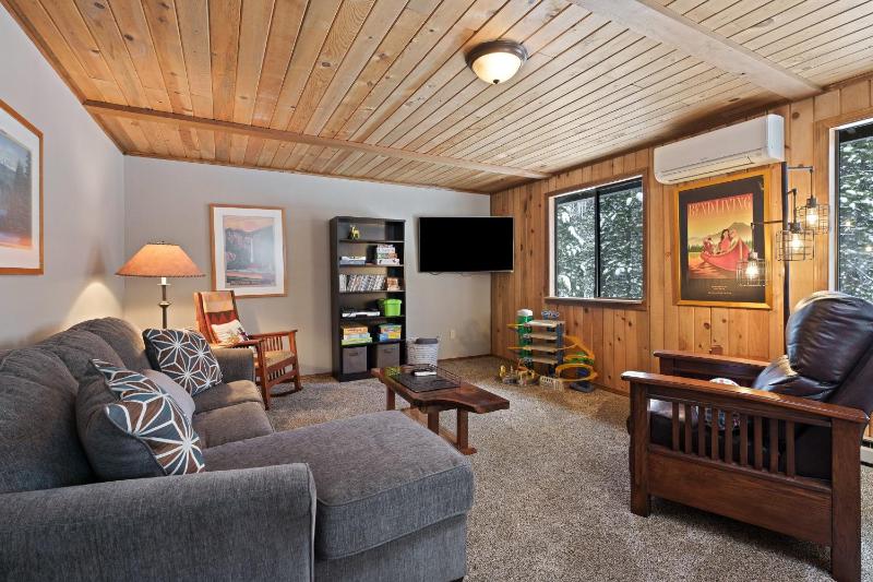 Sunriver Hot Tub Home with SHARC Passes - image 30