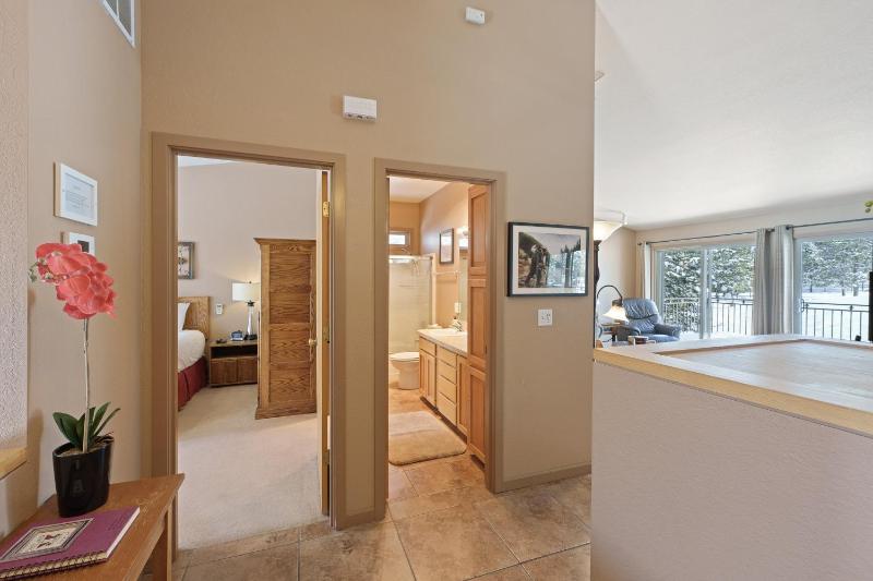 Umpqua with Golf Views Hot Tub & Ping Pong - image 45