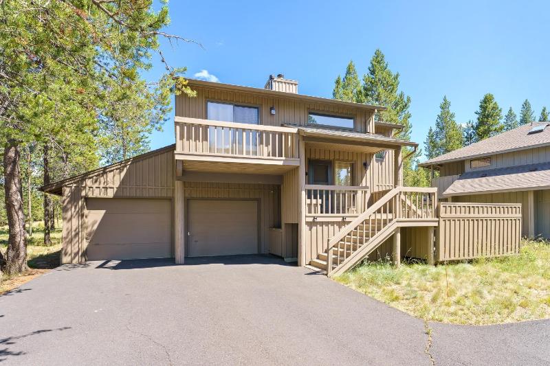 Umpqua with Golf Views Hot Tub & Ping Pong - image 13