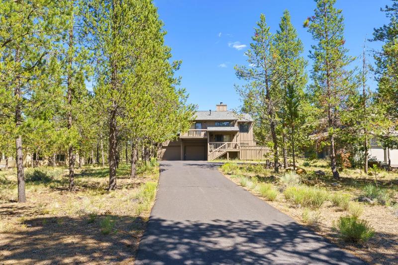 Umpqua with Golf Views Hot Tub & Ping Pong - image 40