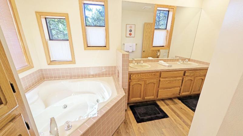 Alpine Hot Tub Retreat with SHARC Access - image 44