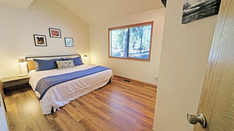 Alpine Hot Tub Retreat with SHARC Access - image 7