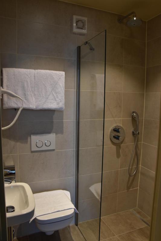 Small Double Room with Canal View image 4