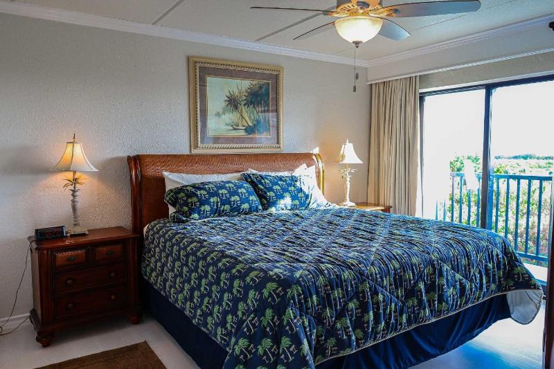 Continental 101 Condominium Condo - image 17