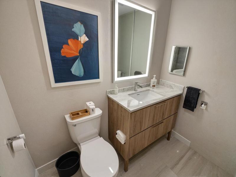 Modern Luxury ENTIRE Apartments in the Heart of Los Angeles - image 7