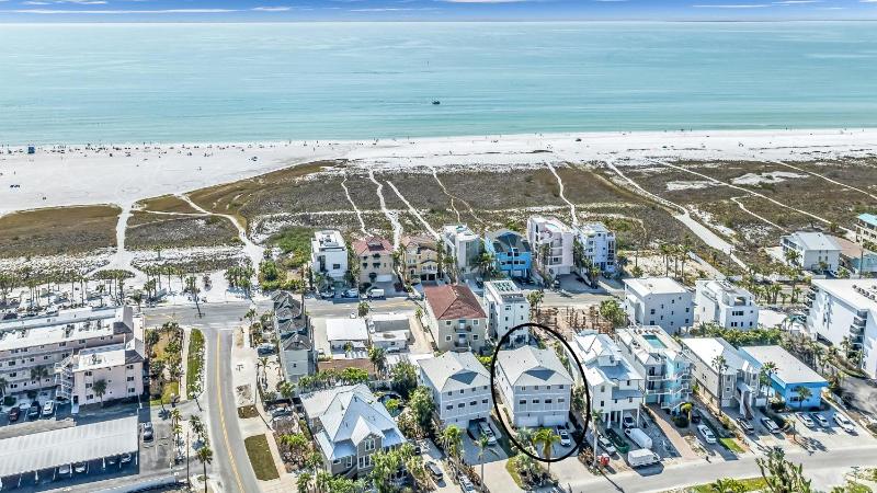 Beachside Haven - 650C - image 8