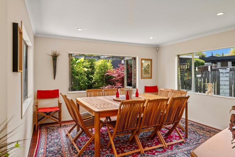 Calm Horizon - Taupo Holiday Home - image 8