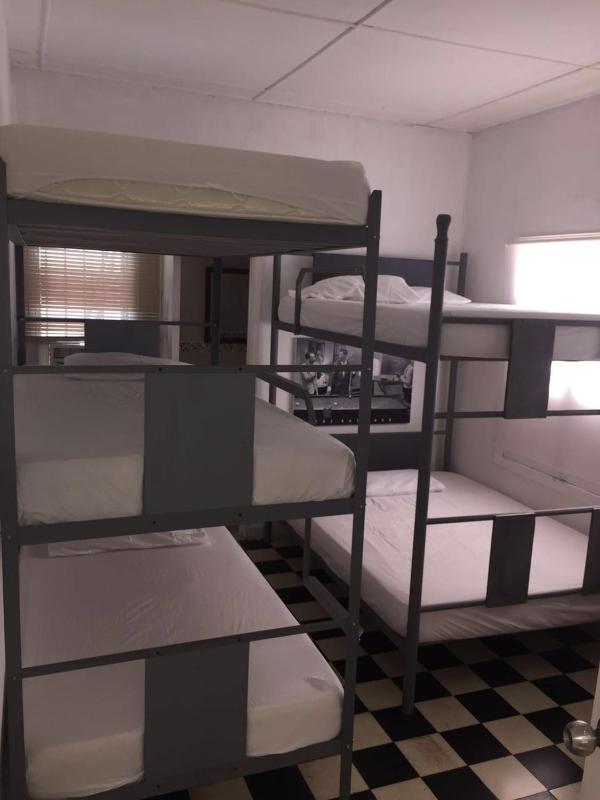 Triple Room with Bathroom image 1