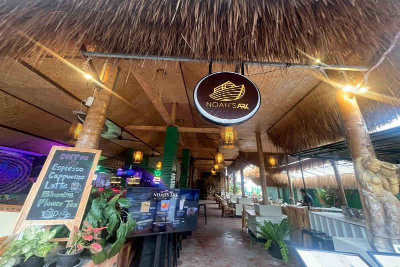 Noahs Ark Bar Restaurant Hostel - image 12