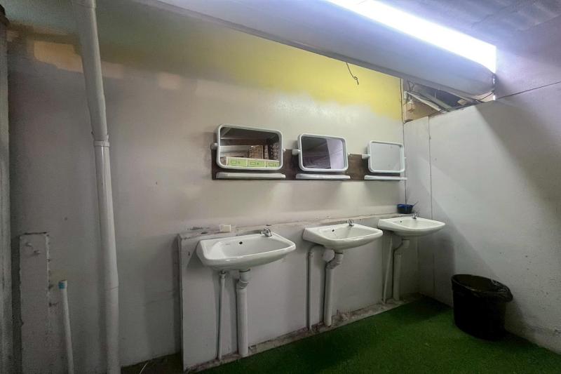 Noahs Ark Bar Restaurant Hostel - image 11