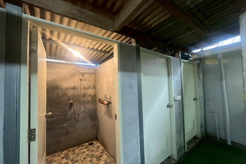Noahs Ark Bar Restaurant Hostel - image 16