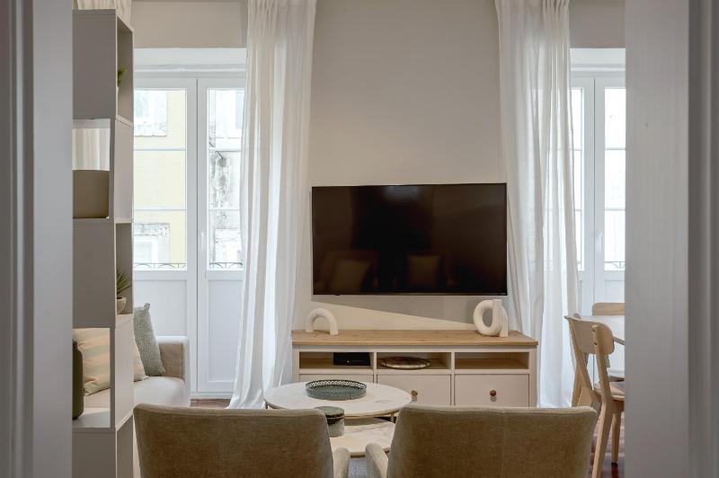 Bairro Alto Elegant by Homing - image 9