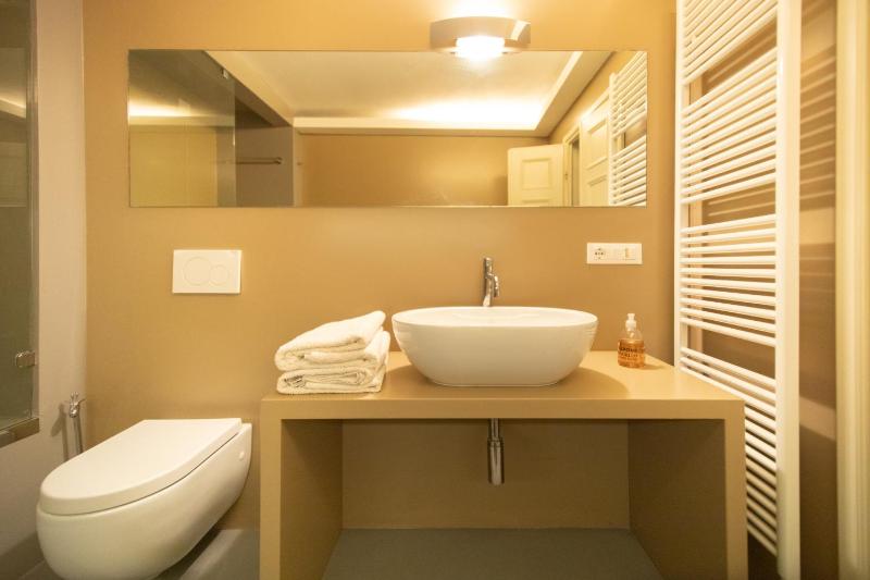 Arcobaleno Apartment in Center Town with Terrace - image 27