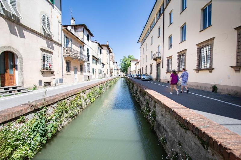 Arcobaleno Apartment in Center Town with Terrace - image 26