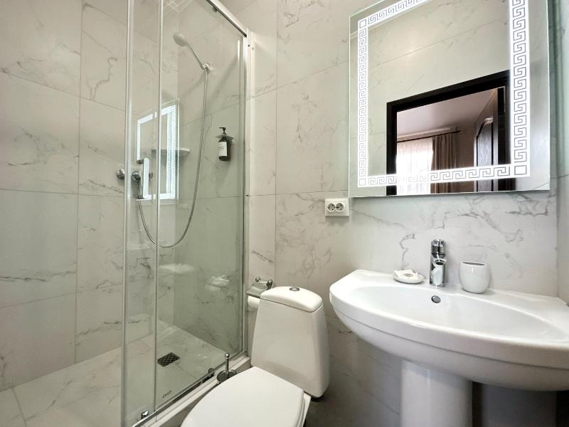 Hotel Plazma - image 13
