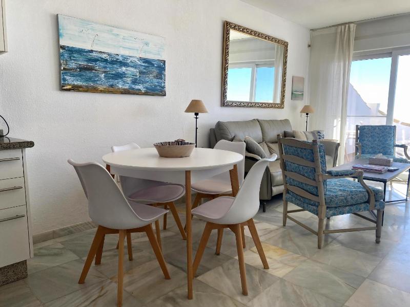 C02 Royal Beach - Apartment - image 17
