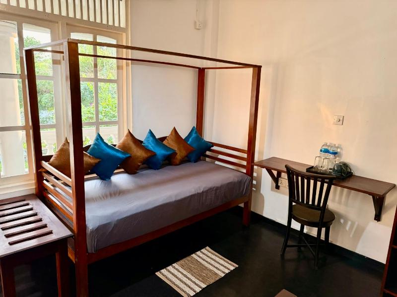 The Colony Hotel - image 16