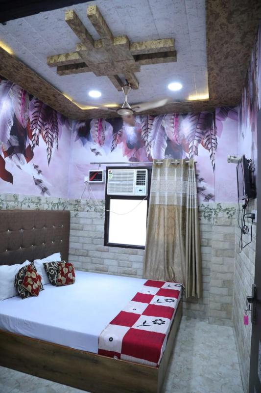 Jindal homestay-Two mints walk from golden temple - image 4