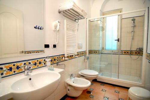 Hotel Bellevue Suite - image 29