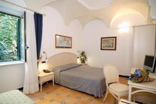 Hotel Bellevue Suite - image 33