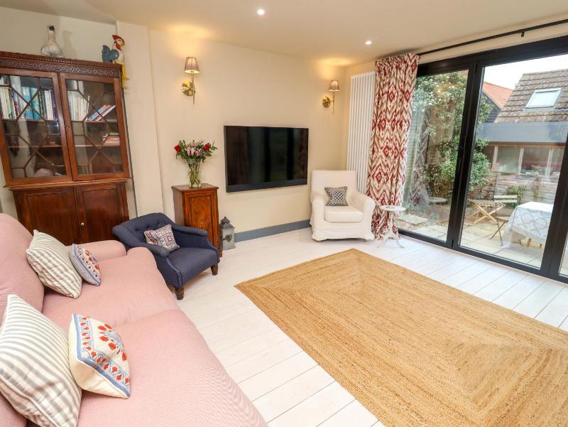 52 Lee Road - image 10
