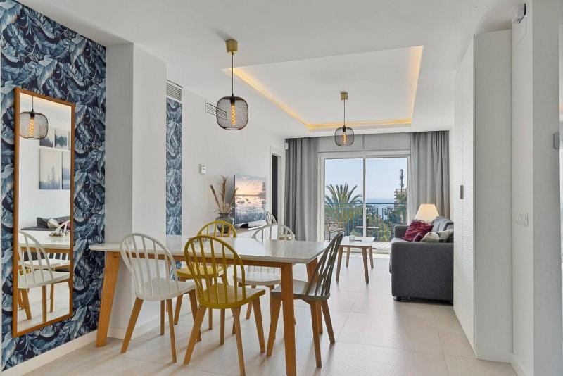 Modern apartment near the beach - image 6