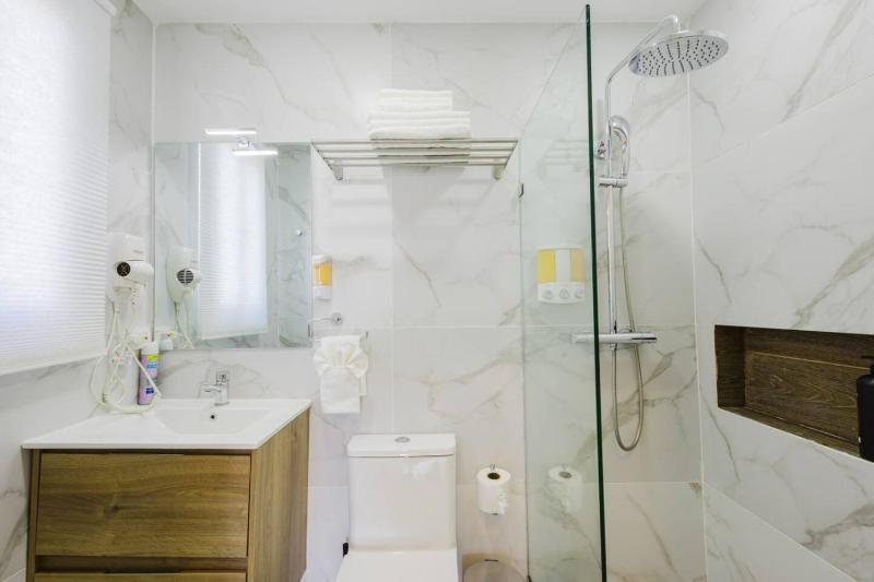 Stylish 2BD Apt in Cocotal - image 33