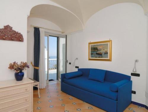 Junior Suite with Sea View (3 Adults) image 3
