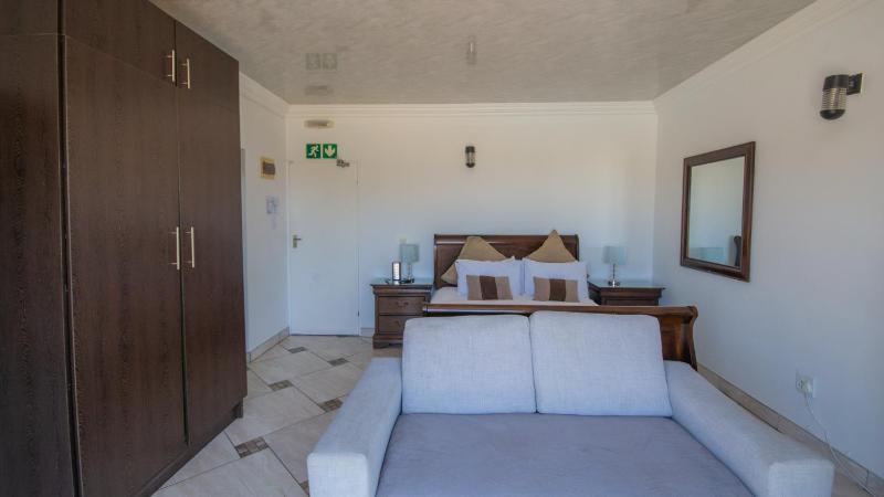 Falling Waters Guest House - image 11