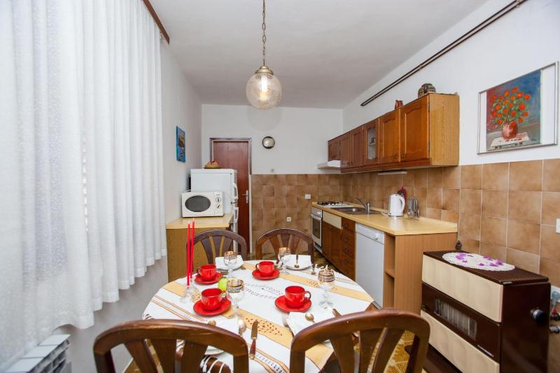 Apartments Verica - image 16