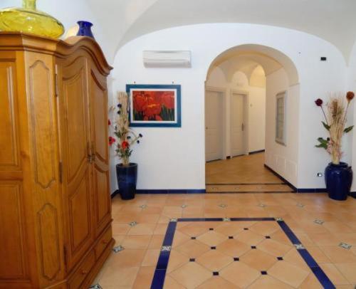 Hotel Bellevue Suite - image 2