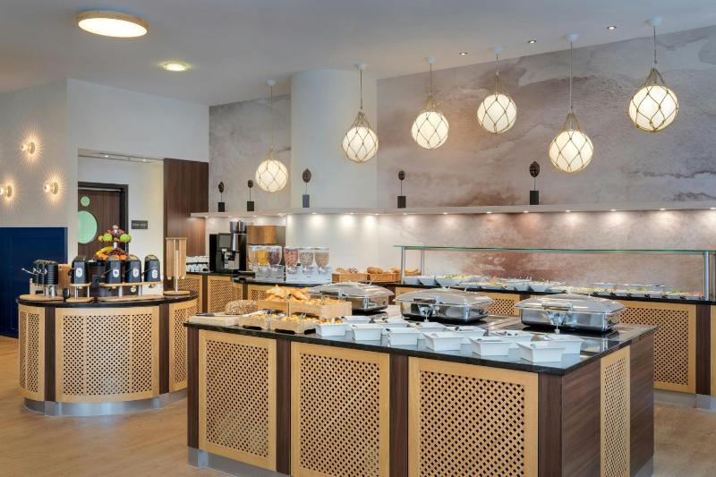 Courtyard by Marriott Bremen - image 45