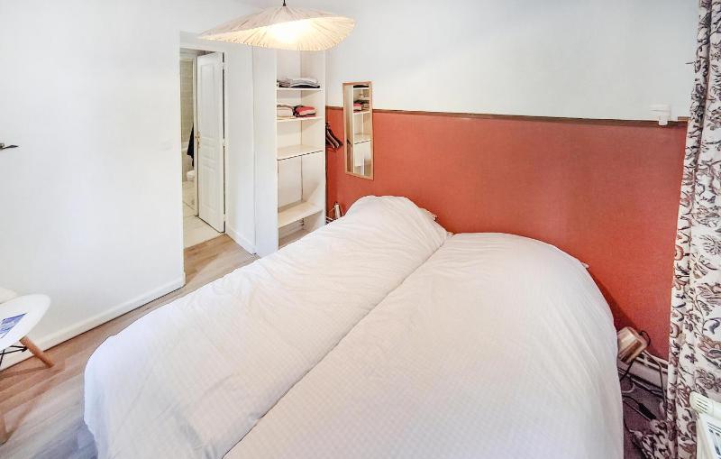 3 Bedroom Cozy Apartment In Carnac - image 21