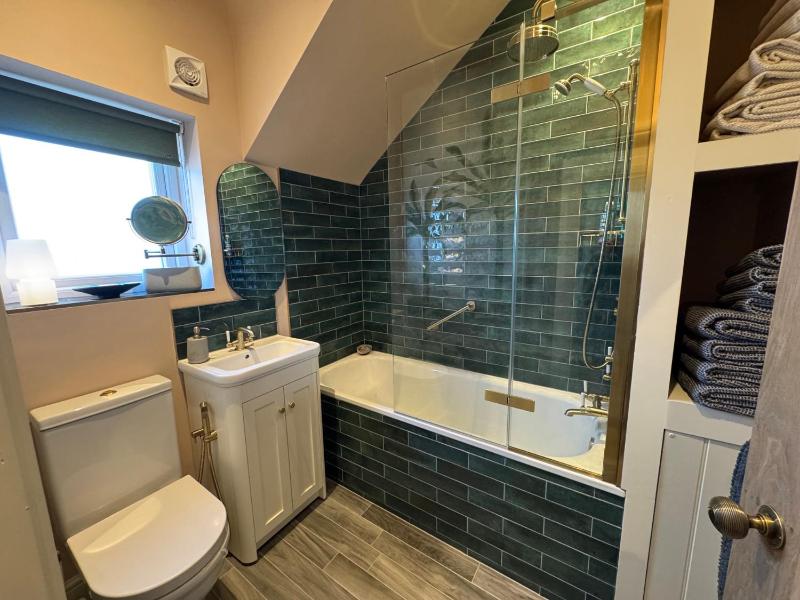 Bohemian Beach Cottage - image 9