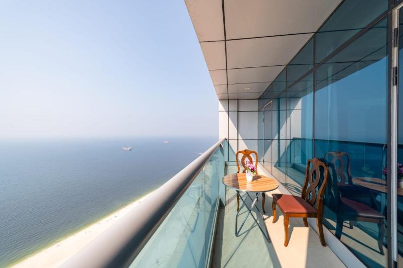 Beachfront luxurious sea view - image 16