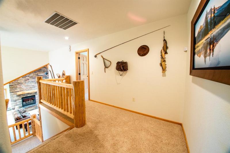 Tokatee Large Home with Hot Tub & Ping Pong - image 17
