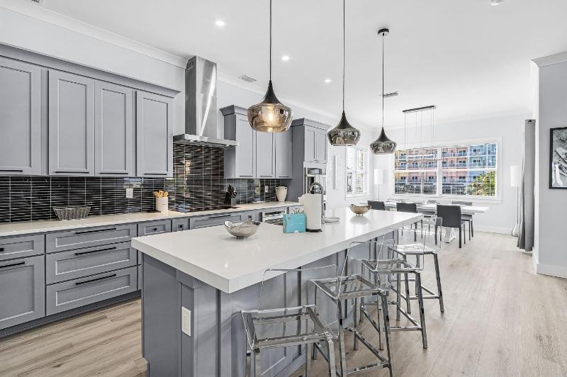 141 Brand New Luxury 6BR 6BA Build with Heated Pool! home - image 42