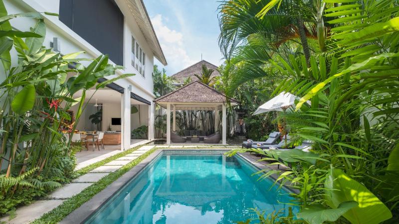 Villa Merta Sari 10 by Villa Finder - image 18