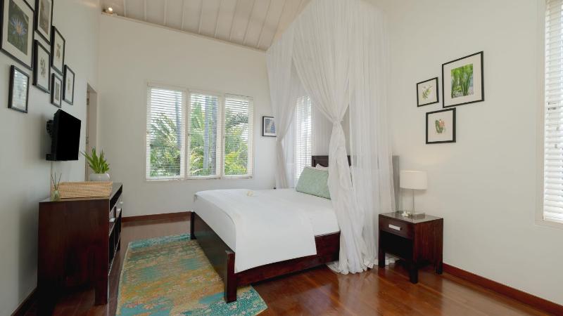 Villa Merta Sari 10 by Villa Finder - image 28