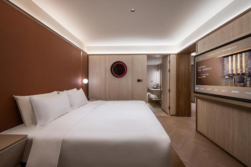 Crystal Hotel Qingdao Badaguan Scenic Area - image 31