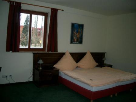 Double Room image 1