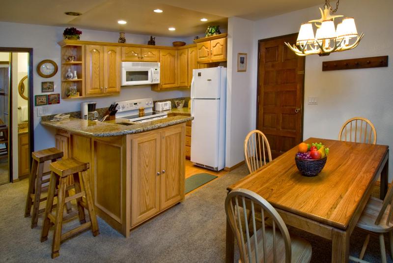 One Bedroom Condo at Canyon Lodge - Off site  image 2