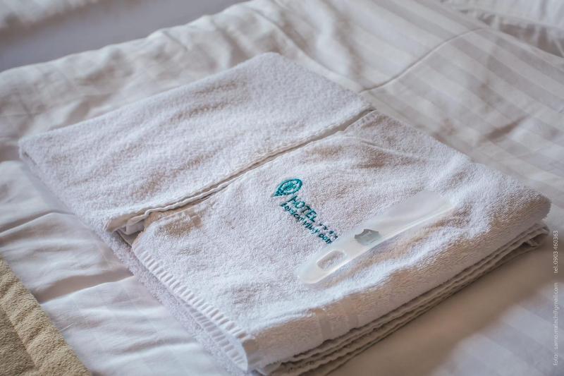 Deluxe Double Room image 2