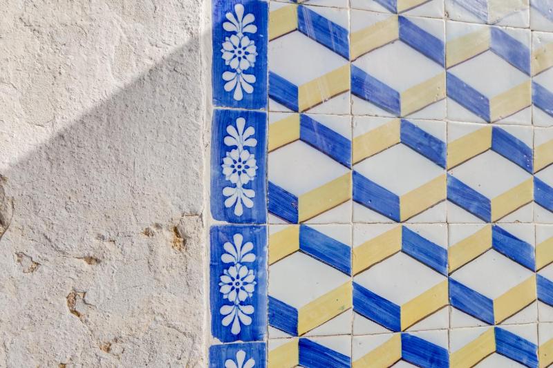 Double Room with Balcony image 4