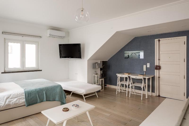 Lisbon Apartments by Propr - image 35
