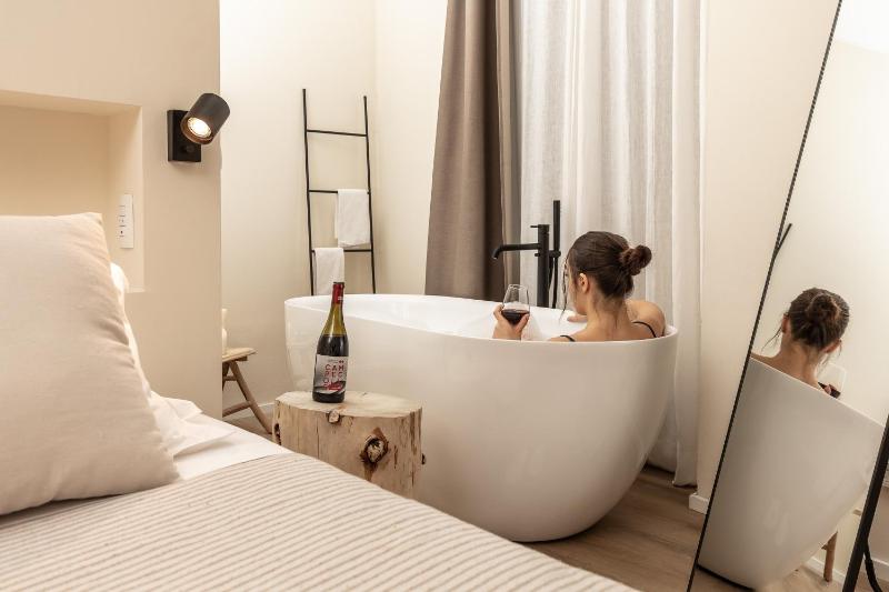WelcHome Wellness Suites - image 37