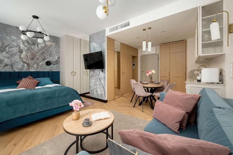 Stylish Studio in Wrocław with Air Conditioning Close to the Market Square by Renters Prestige - image 15