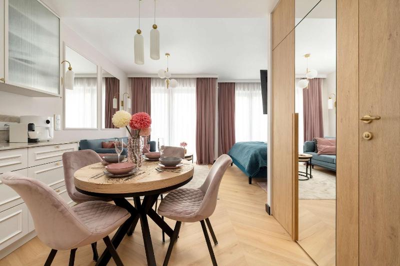 Stylish Studio in Wrocław with Air Conditioning Close to the Market Square by Renters Prestige - image 20
