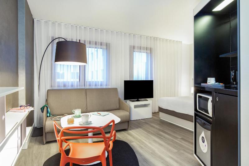 Novotel Suites Perpignan Centre Hotel - image 8