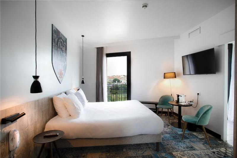 SOWELL HOTELS Les Chevaliers - image 16